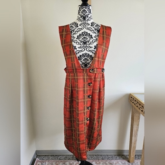 H&J Dress - Picture 1 of 10